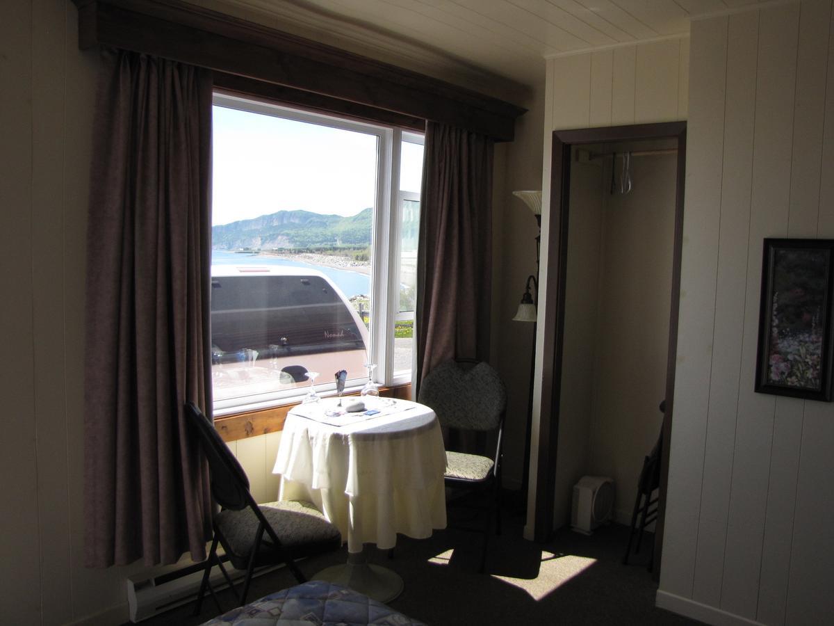 Motel Du Haut Phare Cap-des-Rosiers Room photo