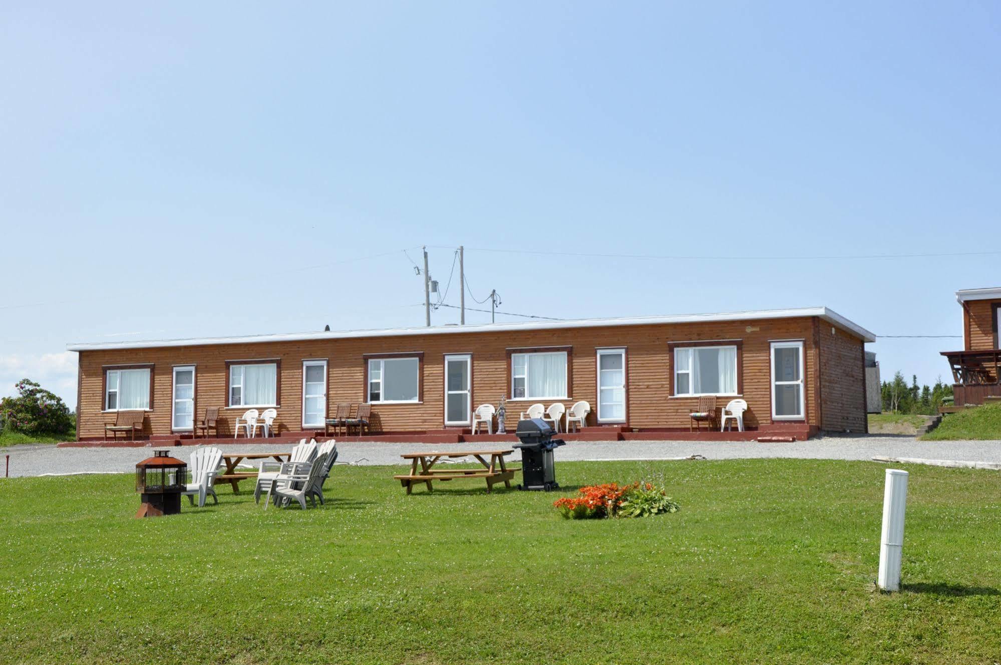 Motel Du Haut Phare Cap-des-Rosiers Exterior photo